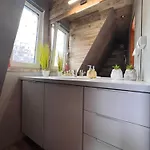Wzgorze W Cieniu Lasu