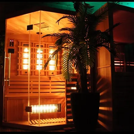 Wzgorze W Cieniu Lasu *