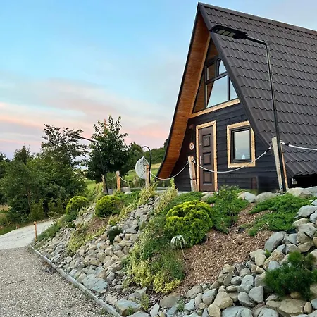 Wzgorze W Cieniu Lasu 木屋 *