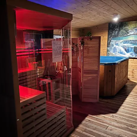 Wzgorze W Cieniu Lasu * Lukowica