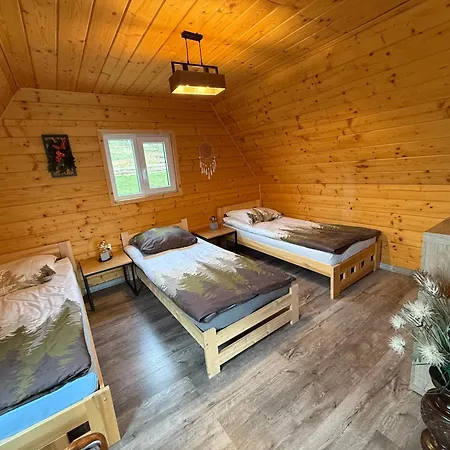 Alpesi faház Wzgorze W Cieniu Lasu *