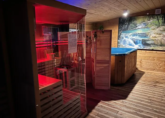 Wzgorze W Cieniu Lasu * Lukowica