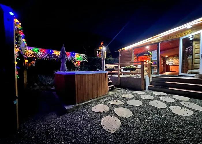 木屋 Wzgorze W Cieniu Lasu Lukowica