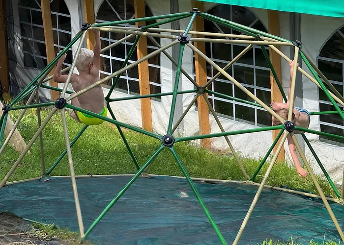 Wzgorze W Cieniu Lasu