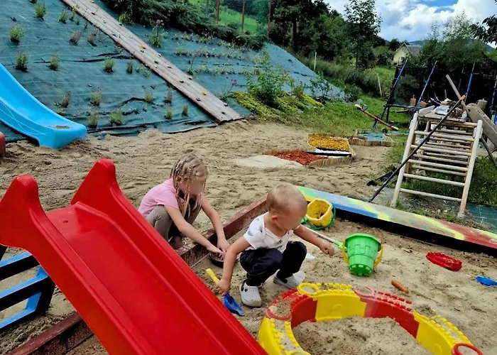 Wzgorze W Cieniu Lasu *